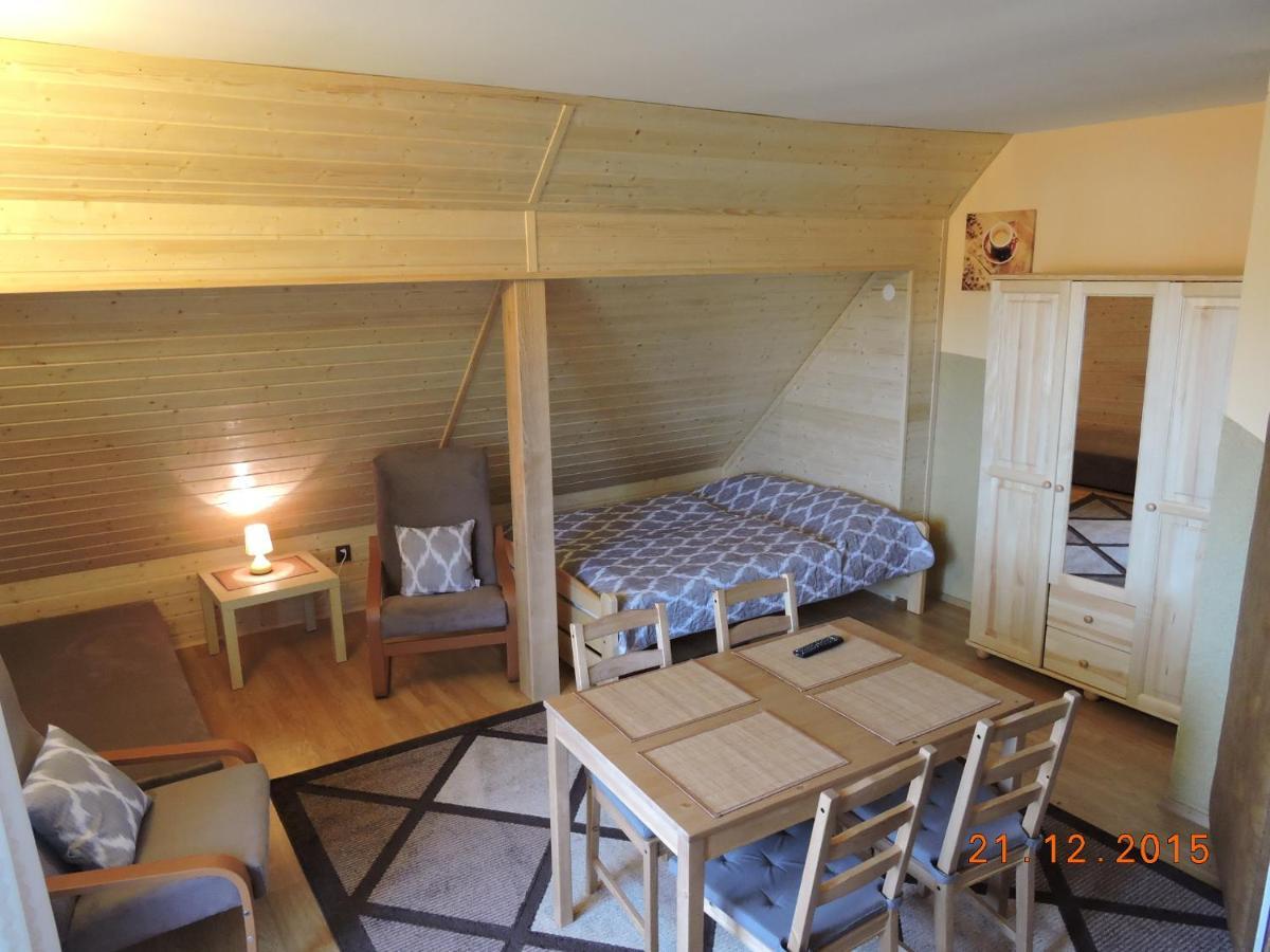 Olimp Pokoje I Apartamenty ชเจอร์ค ภายนอก รูปภาพ