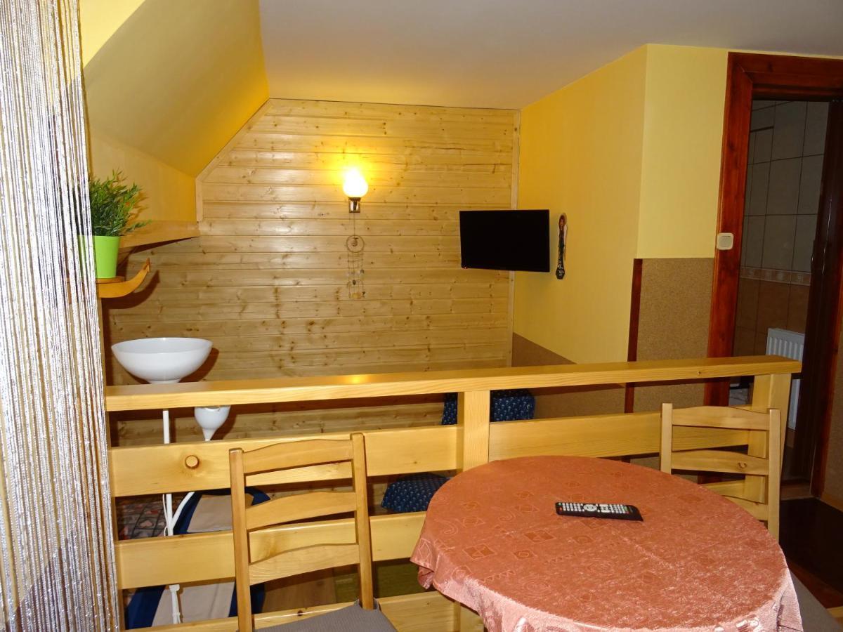 Olimp Pokoje I Apartamenty ชเจอร์ค ภายนอก รูปภาพ