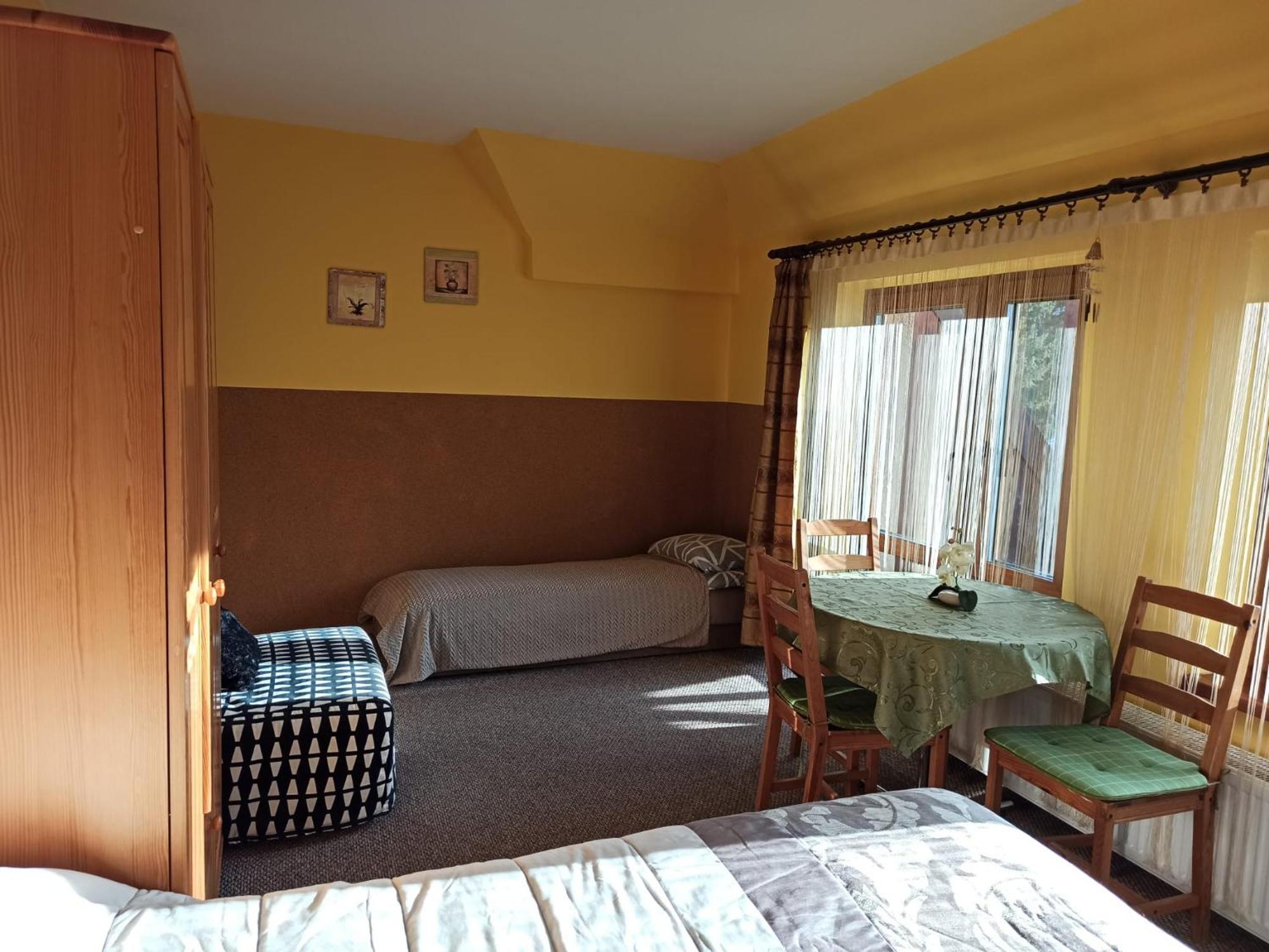 Olimp Pokoje I Apartamenty ชเจอร์ค ภายนอก รูปภาพ