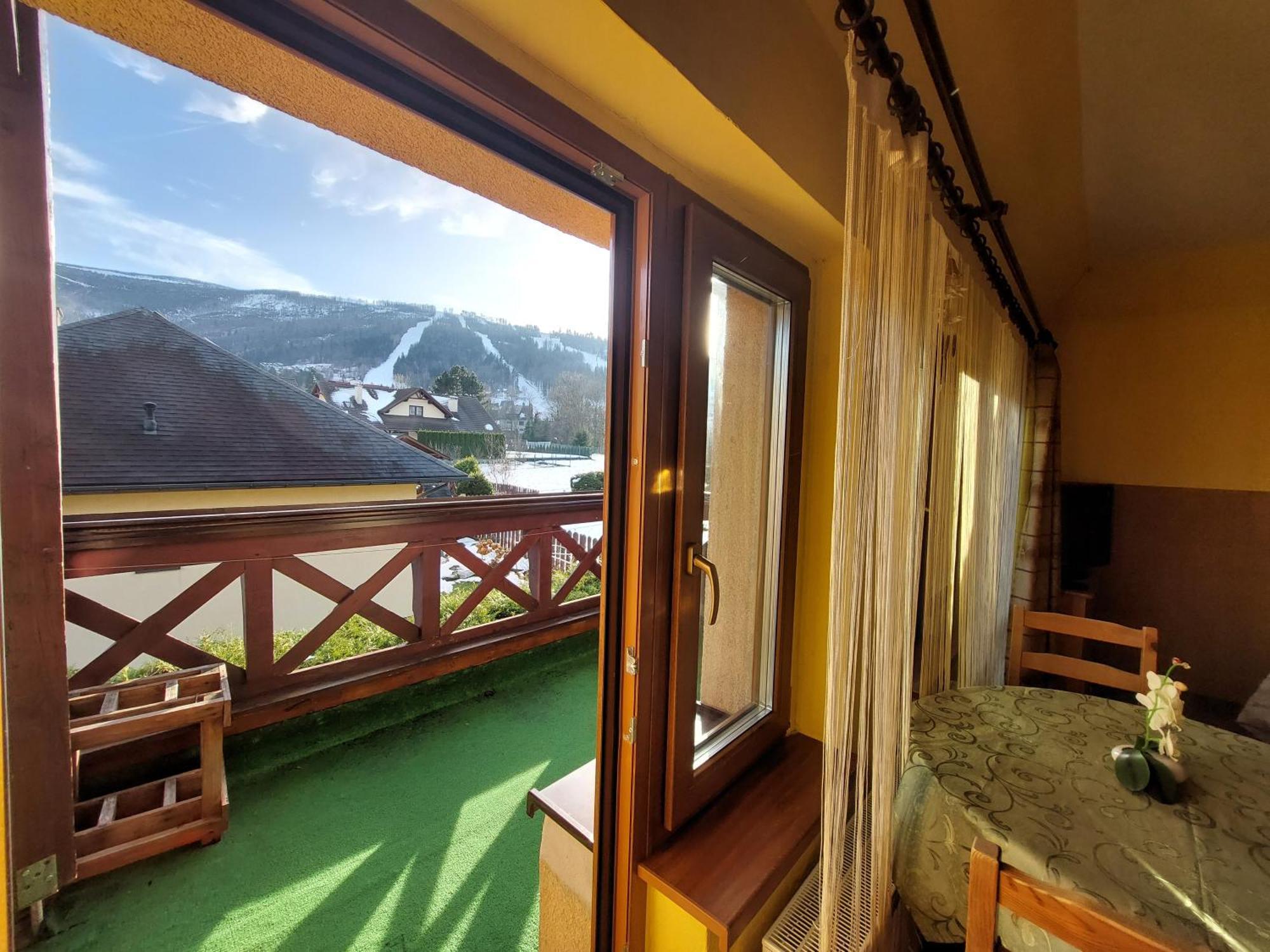 Olimp Pokoje I Apartamenty ชเจอร์ค ภายนอก รูปภาพ