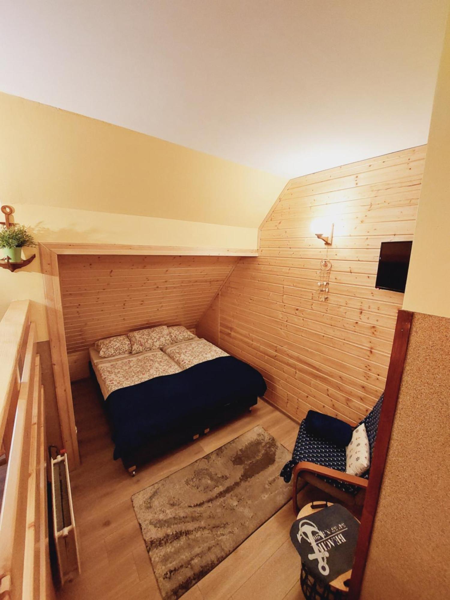Olimp Pokoje I Apartamenty ชเจอร์ค ภายนอก รูปภาพ